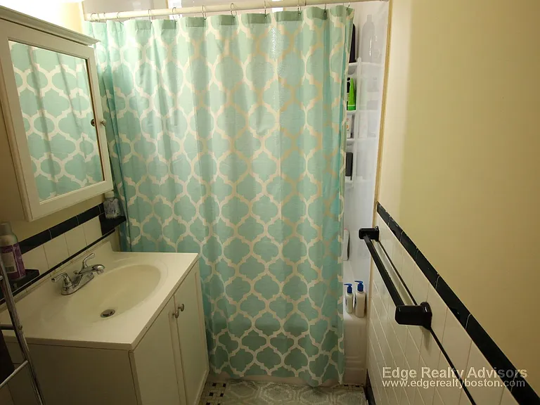 29 Montcalm Ave — Photo 11