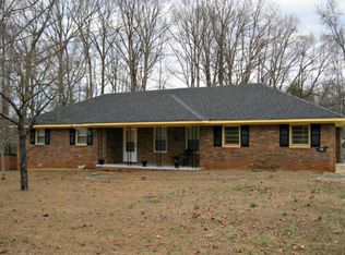 50 Post Oak Dr, Hull, GA 30646