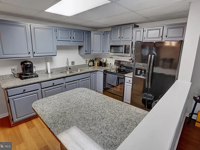 107 Hamilton Ave #107 — Photo 5