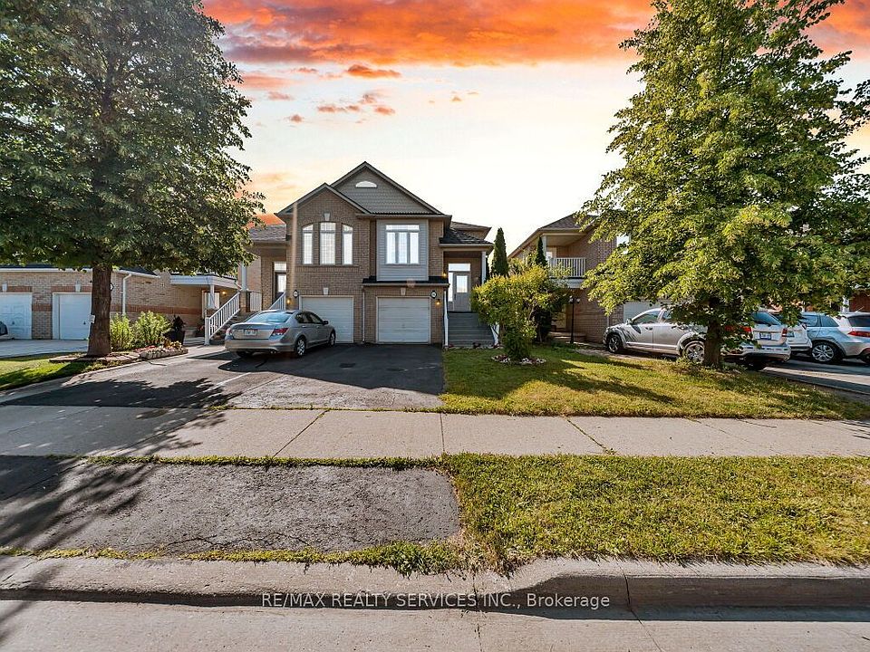 1st image of 101 River Rock Cres