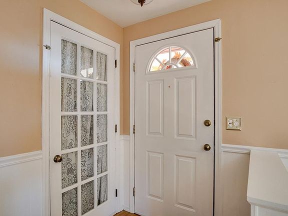 3rd image of 6039 Brown Deer Pl