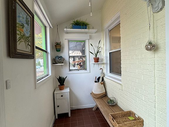 Front mudroom