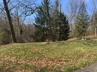 2 Fieldvue Ln, Pittsburgh, PA 15215