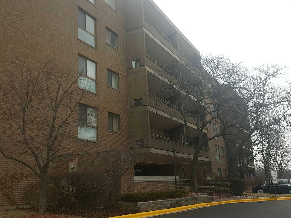 1st image of 5 E Carriageway Dr APT 409