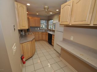 9 Oliver St, Toms River, NJ 08755