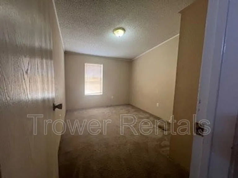 5153 N Moss Ave — Photo 17