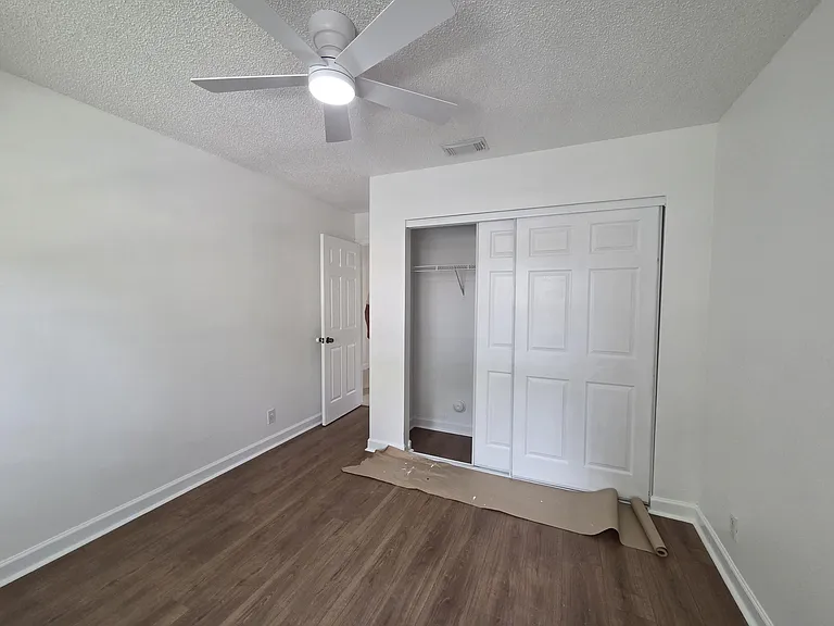 533 NW 47th Ave — Photo 18