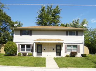 567 2nd St, Crete, IL 60417