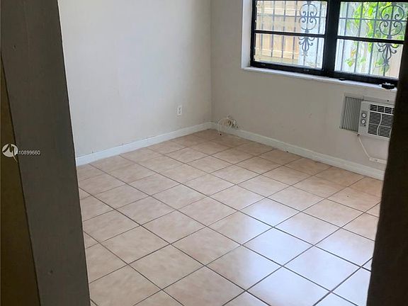 3rd image of 880 NW 19th Ave #2