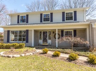 30138 Club House Ln, Farmington Hills, MI 48334