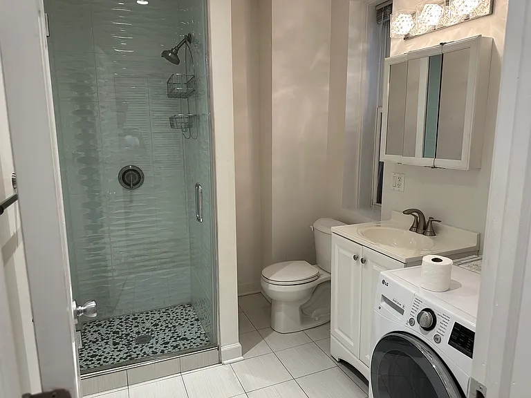 1452 N Greenview Ave #1F — Photo 9