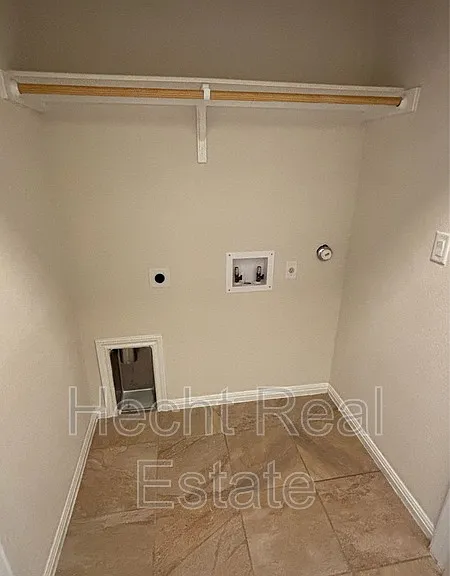 342 Main St #B — Photo 10