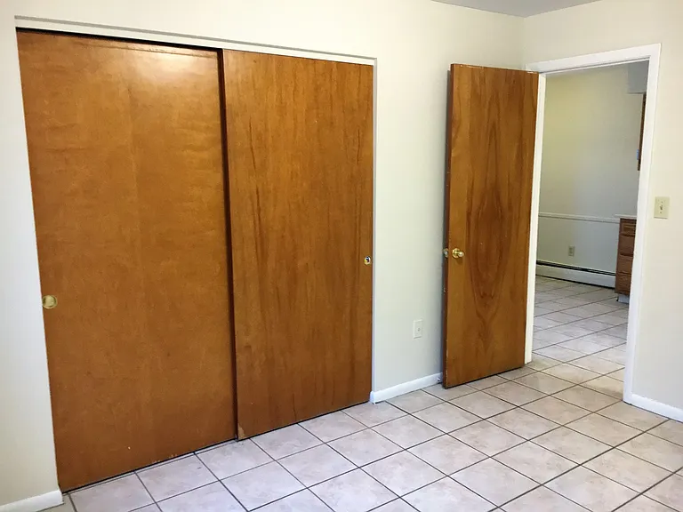 676 Riverview Dr — Photo 7