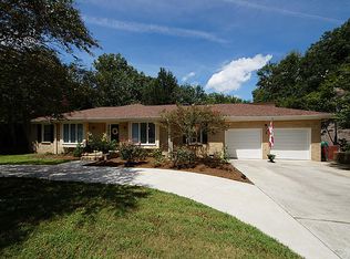 1038 Yeamans Hall Rd, Hanahan, SC 29410