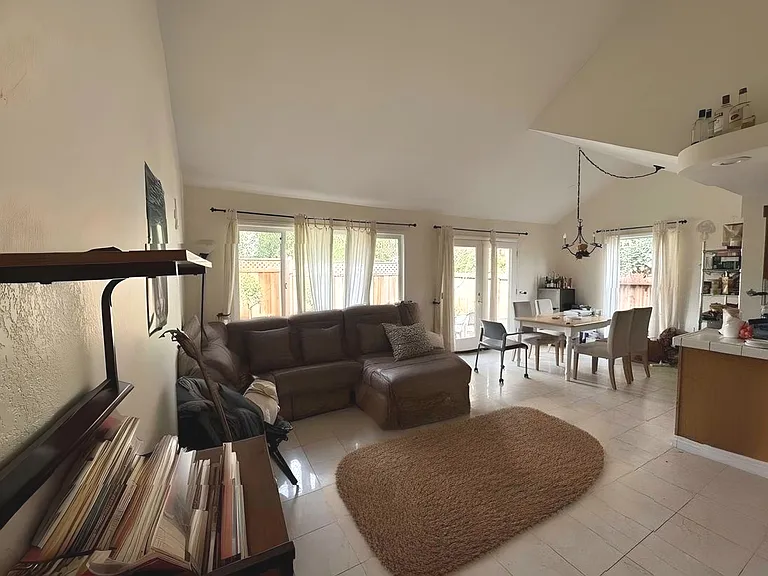 2340 Park Ave — Photo 4