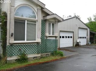 1040 Arizona St, Port Orford, OR