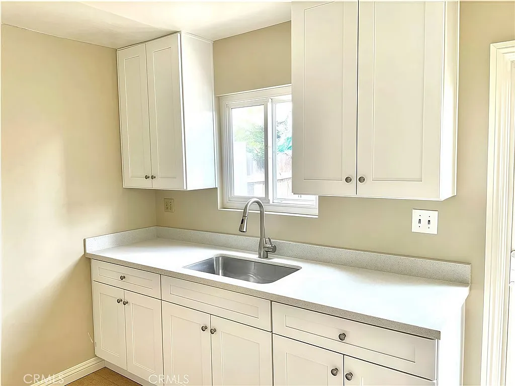 2 bed, 1.5 bath, 1000 sqft, $2,295 — Photo 3