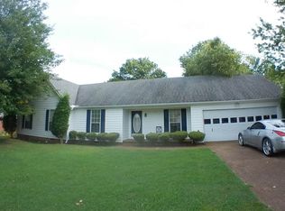 28 Valleyview Cv, Jackson, TN 38305