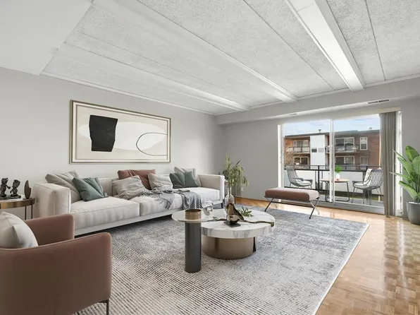 44 Broadlawn Park APT 17A, Chestnut Hill, MA 02467