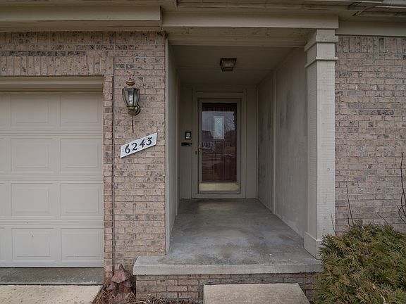 2nd image of 6243 Creekside Cir