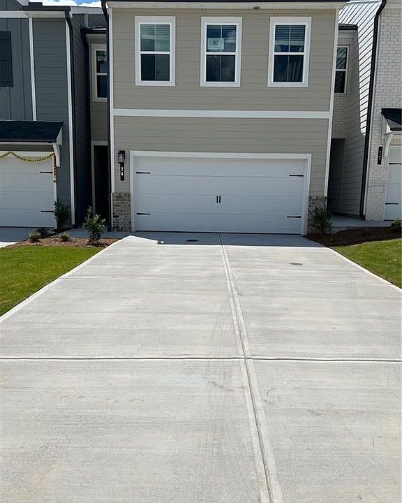 1st image of 24 Lumpkin Ln