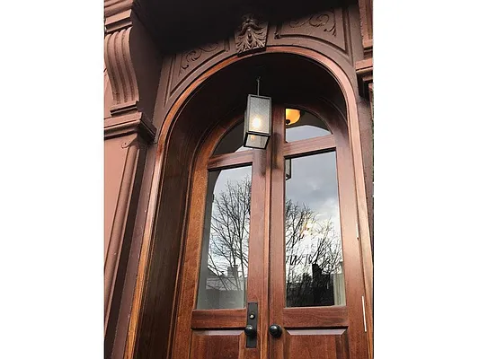 Rented by MNS | media 12