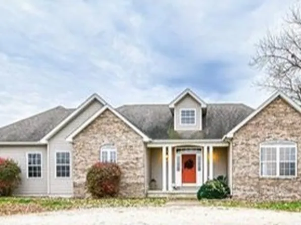 521 E 2700 North Rd, De Land, IL 61839