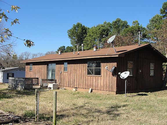 4th image of 501 Railroad St