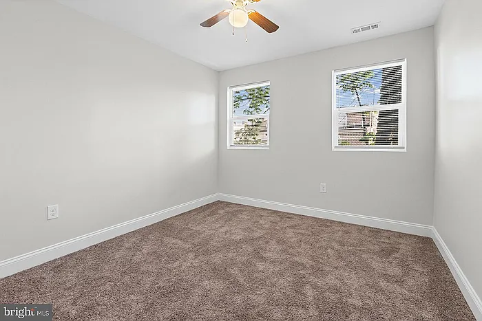 900 Bennett Pl — Photo 16