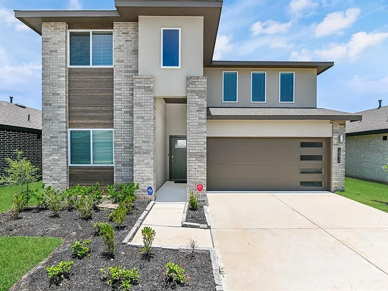 18614 Georgina Lily Ln — Photo 1