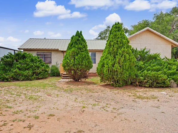 716 Robinson Cir, Levelland, TX 79336
