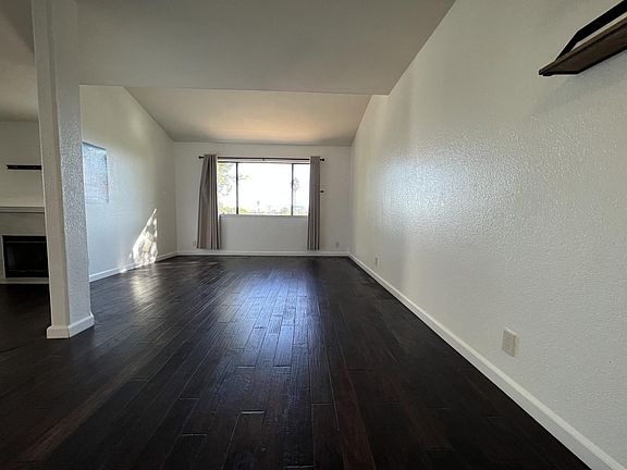 4th image of 420 Branham Ln E