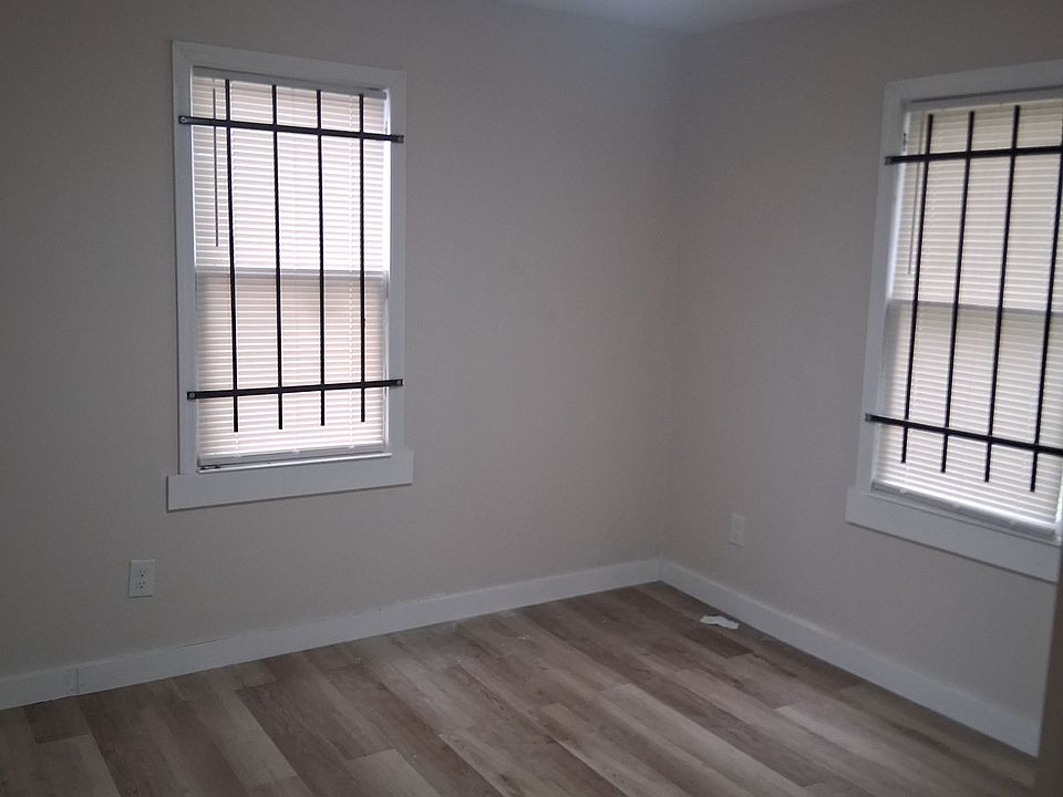 1st image of 3221 Barnett St