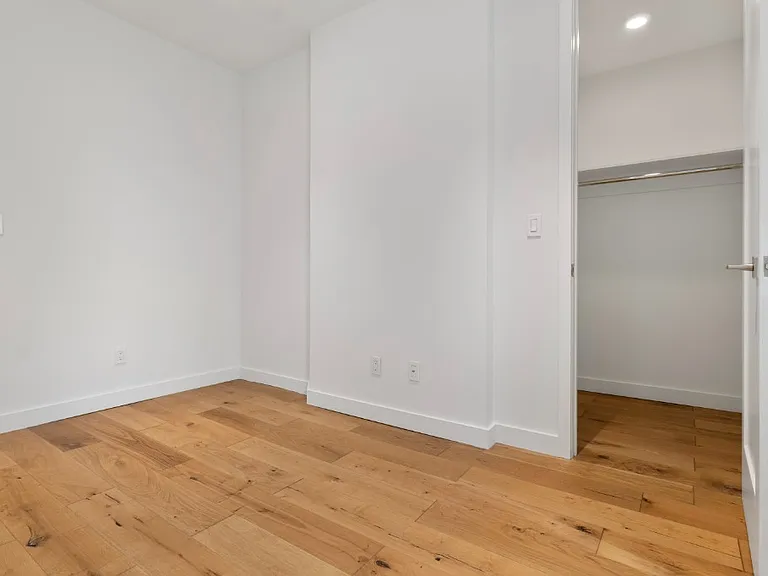 205 10th Ave #2S — Photo 7