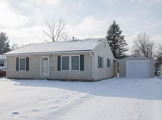 1170 Maplecrest Dr, Marion, IA 52302