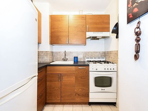 2nd image of 446 E 86th St APT 2G