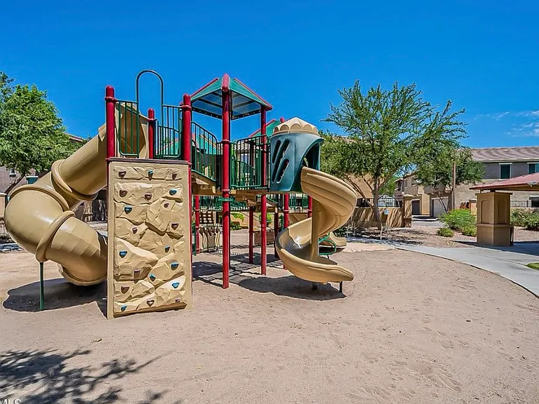 108 E Palomino Dr — Photo 27