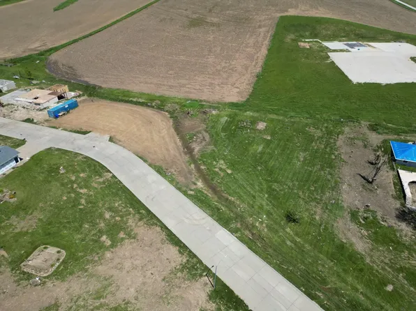121 Meadow Ln, Minden, IA 51553