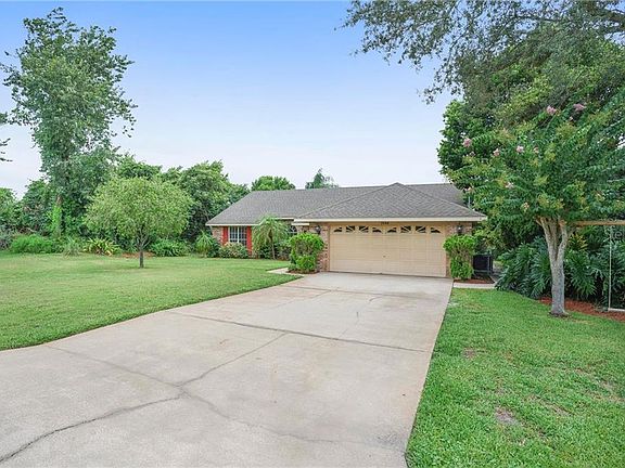 5th image of 2698 Timberlake Ave