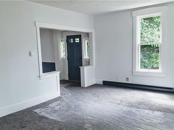 3rd image of 622 Market St