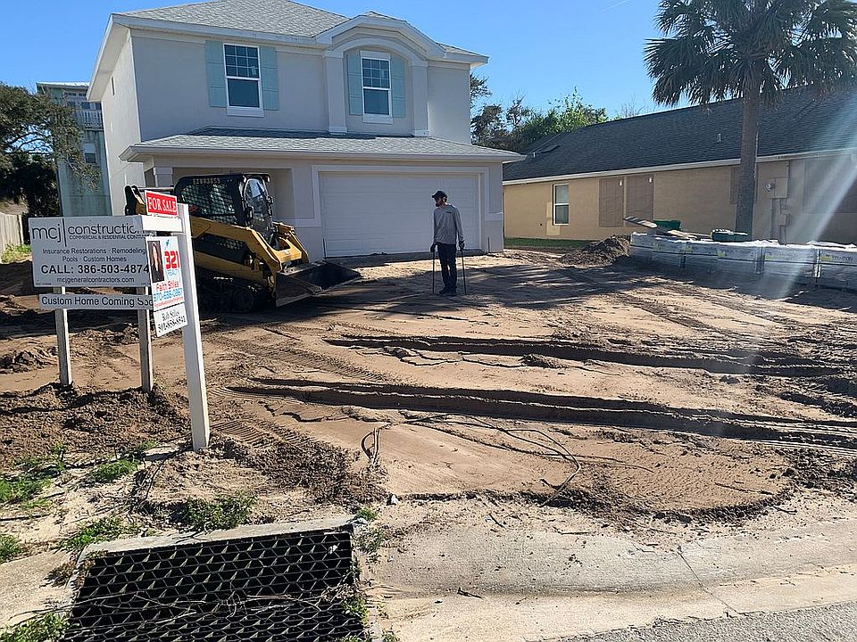 1st image of 142 Via Madrid Dr