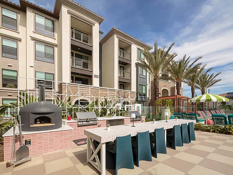 CALIXA Apartment Homes — Photo 23