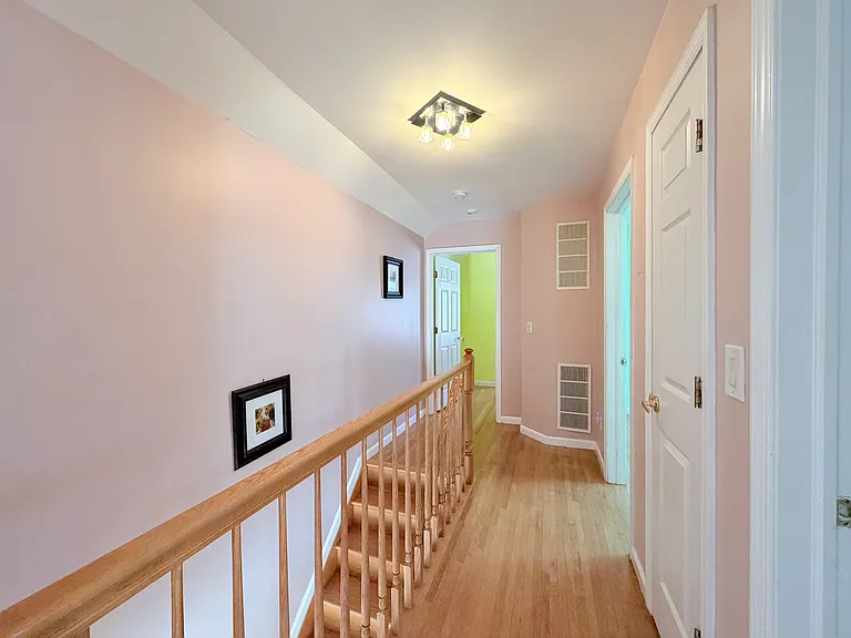 455 Bedford Ave — Photo 17