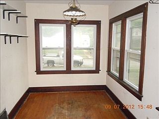 4th image of 1421 Vista Ave