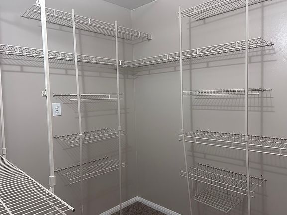 4th image of 398 Dunant Dr