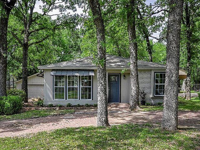 1st image of 138 Cedarwood Dr