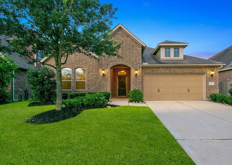 1st image of 442 Cascade Oaks Ln