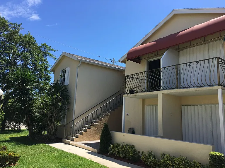 143 Waterside Dr — Photo 11