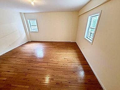 4th image of 2422 Grand Ave #1D