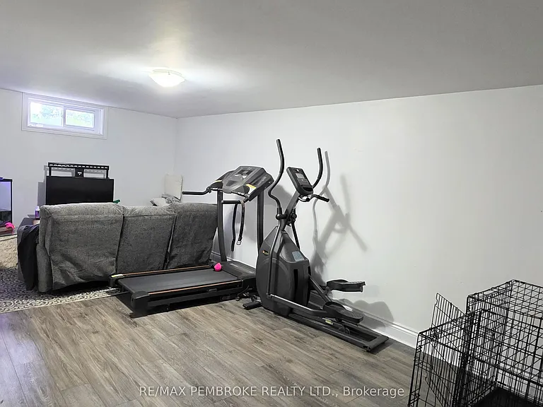 32 Park Dr — Photo 13